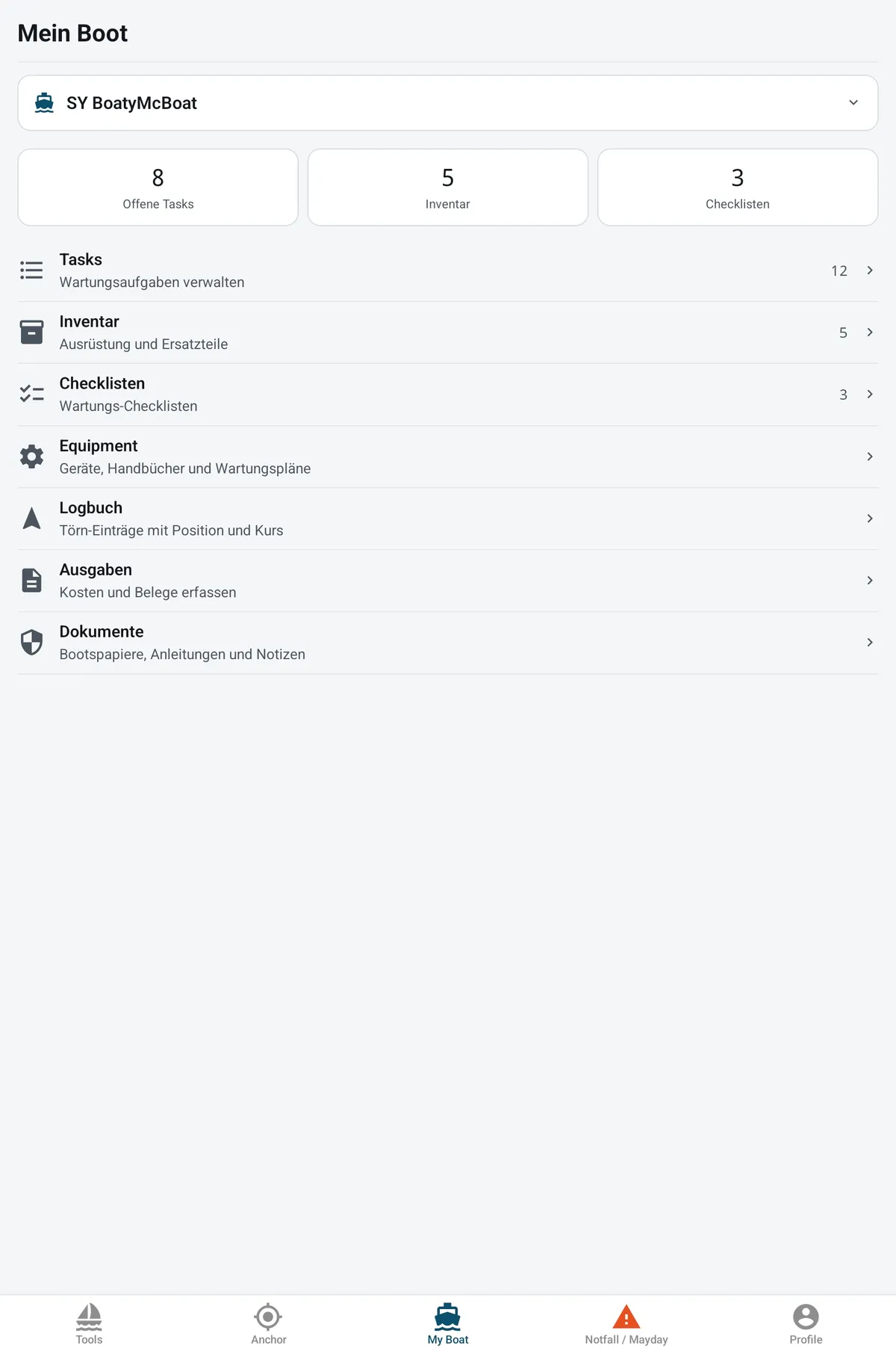Bildschirm Mein Boot: offene Aufgaben, Inventar und Checklisten auf einen Blick, darunter Aufgaben, Ausrüstung, Logbuch, Ausgaben und Dokumente